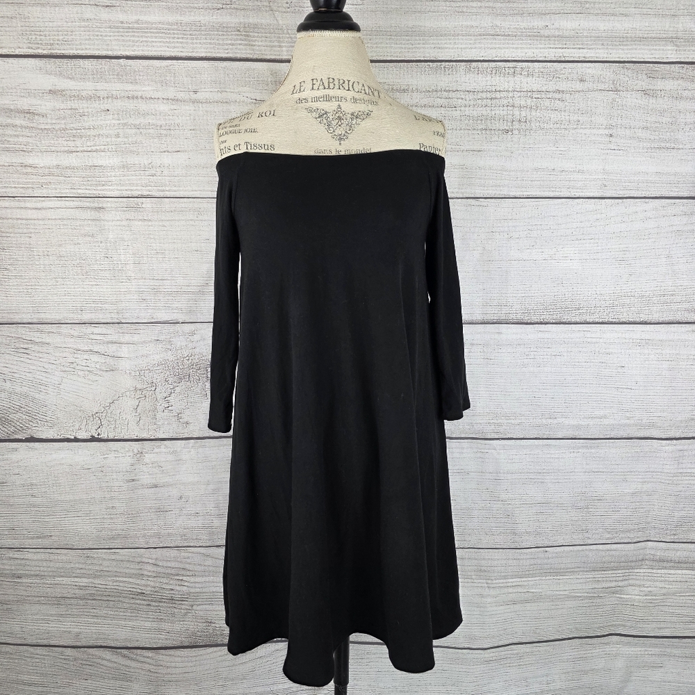 Planet Gold Black Beauty Off The Shoulder Dress